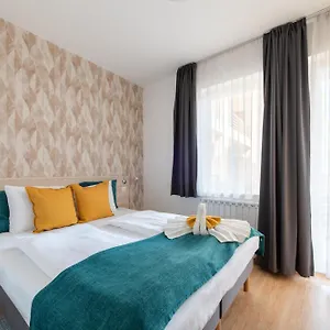 Prince Apartments Апарт-отель